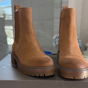 Crown Vintage Tan Suede Ankle Boots